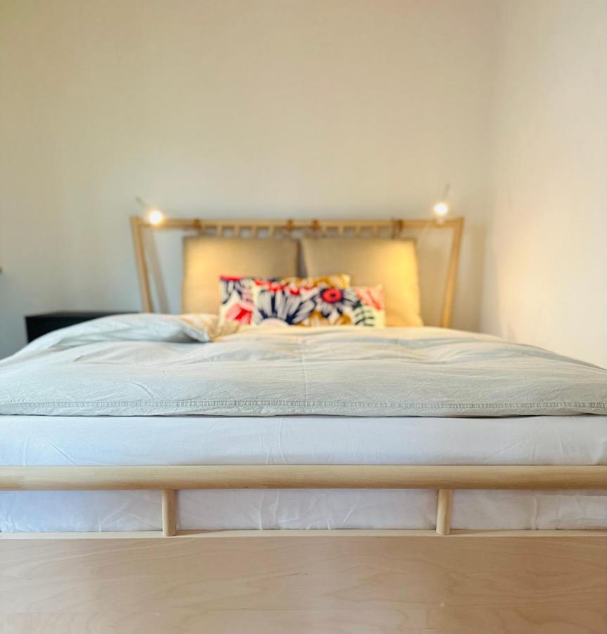 Sunroom 2 Bed Apartment West Town B17 Heidenheim an der Brenz Esterno foto